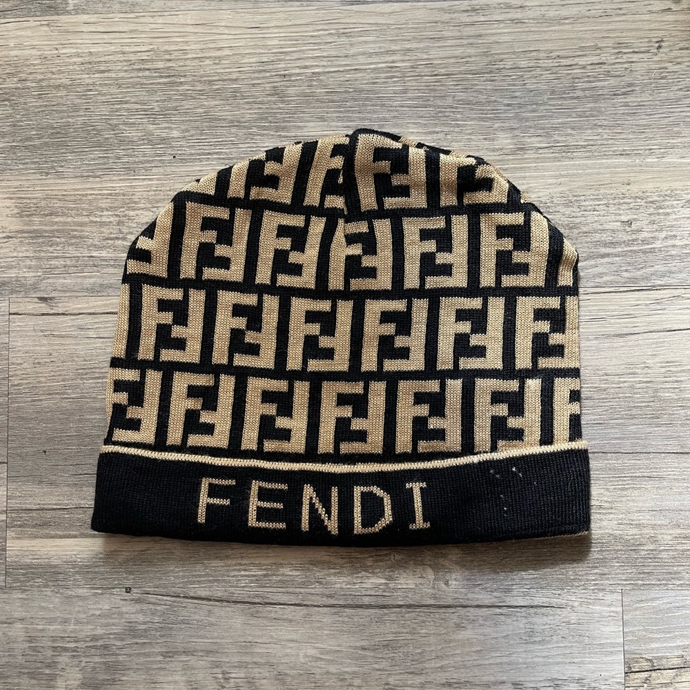 NEW BINNIE WITH CLASSIC MONOGRAM